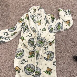 Star Wars Green and White Baby Yoda Robe